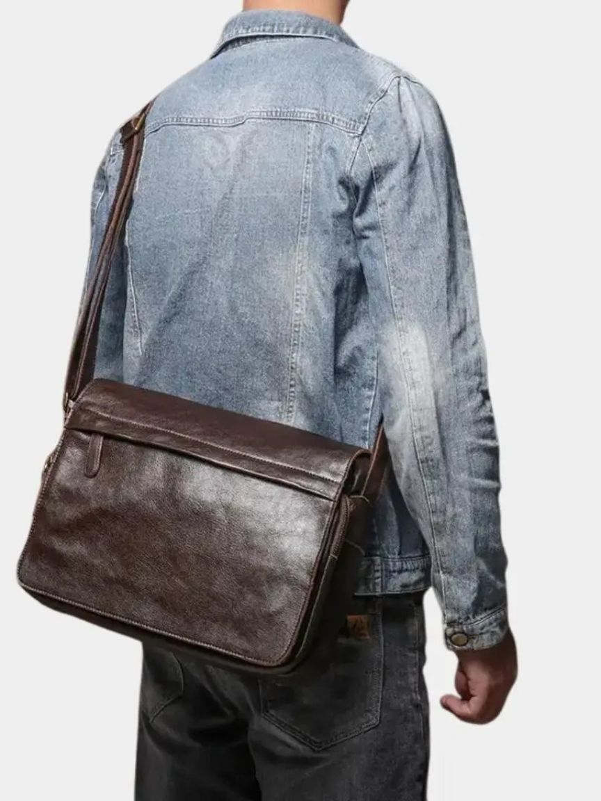 Classic Messenger Leather Bag